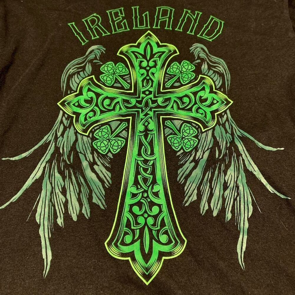 Ireland black & green cross t-shirt Size L